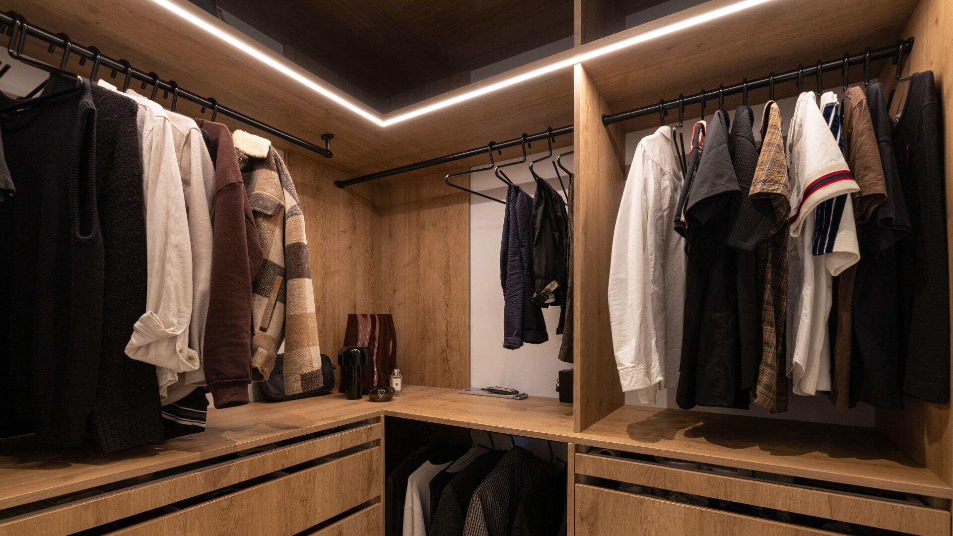 Tangaroa Wardrobe & window seat